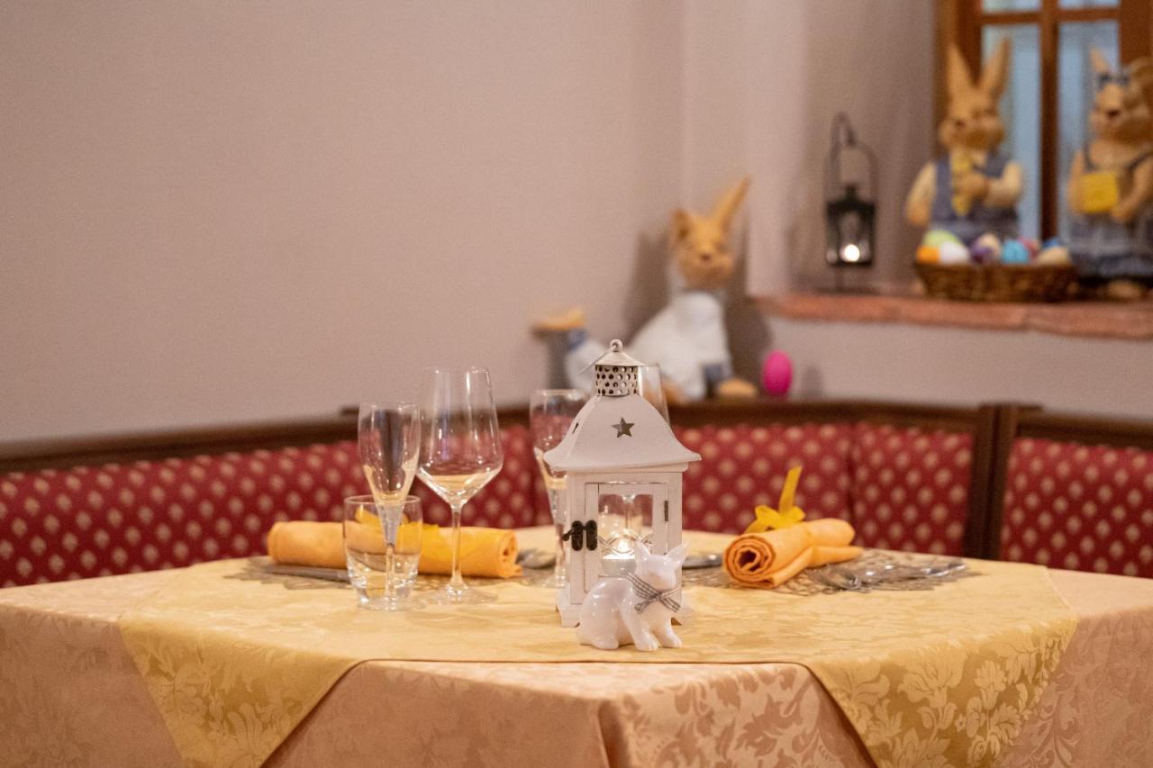 Borgo Dei Poeti Romantik Hotel مانربا ديل جاردا المظهر الخارجي الصورة