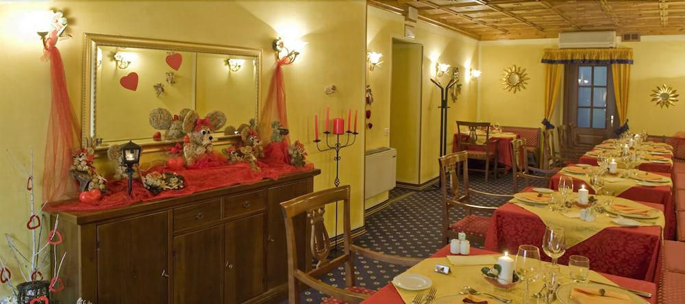 Borgo Dei Poeti Romantik Hotel مانربا ديل جاردا المظهر الخارجي الصورة