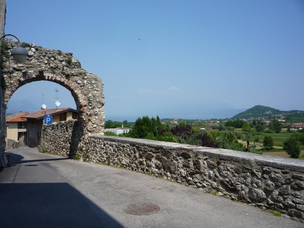 Borgo Dei Poeti Romantik Hotel مانربا ديل جاردا المظهر الخارجي الصورة