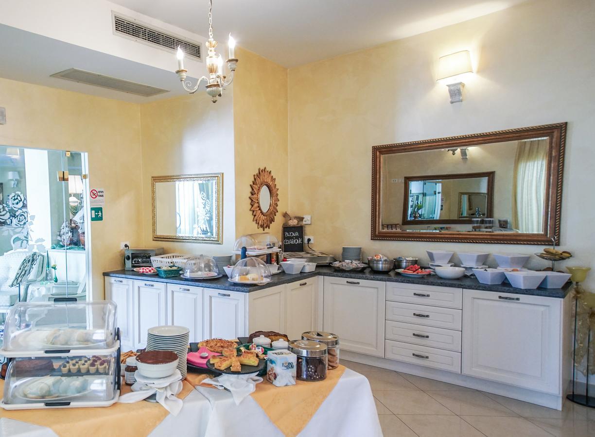 Borgo Dei Poeti Romantik Hotel مانربا ديل جاردا المظهر الخارجي الصورة