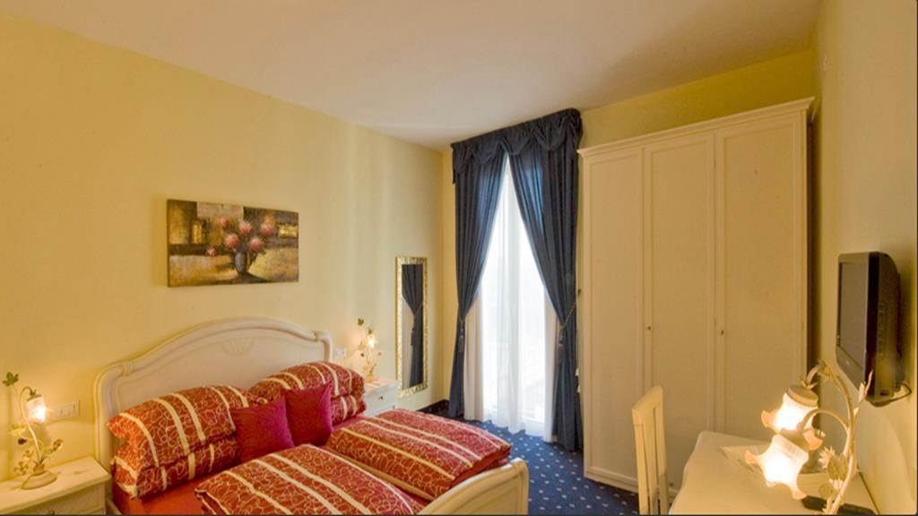 Borgo Dei Poeti Romantik Hotel مانربا ديل جاردا المظهر الخارجي الصورة